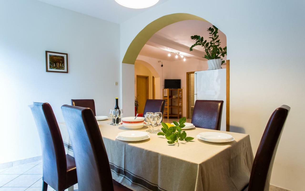 Apartments Luka 2 Башка Екстер'єр фото