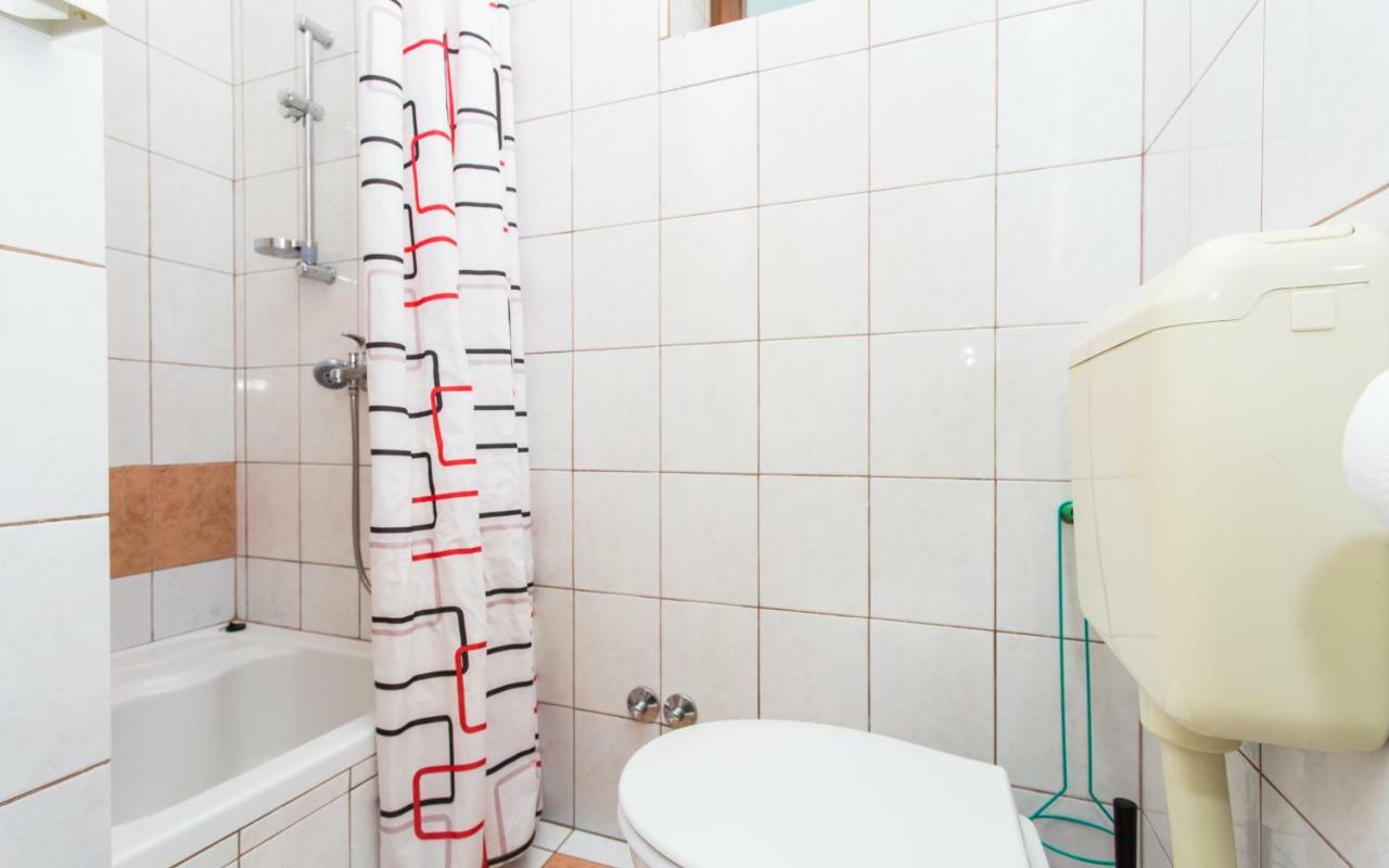 Apartments Luka 2 Башка Екстер'єр фото