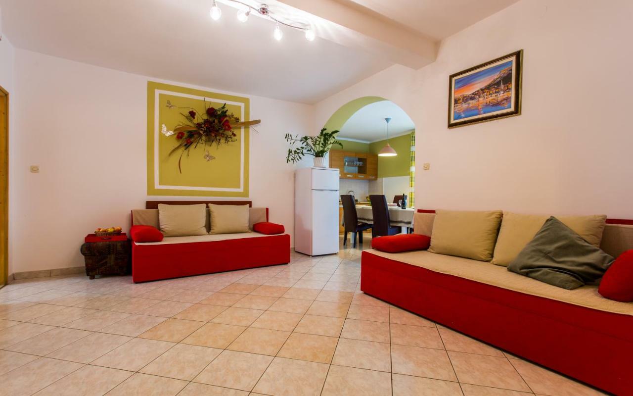 Apartments Luka 2 Башка Екстер'єр фото