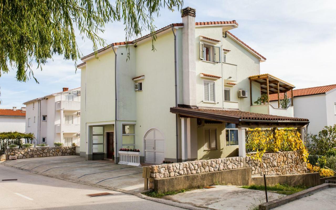 Apartments Luka 2 Башка Екстер'єр фото
