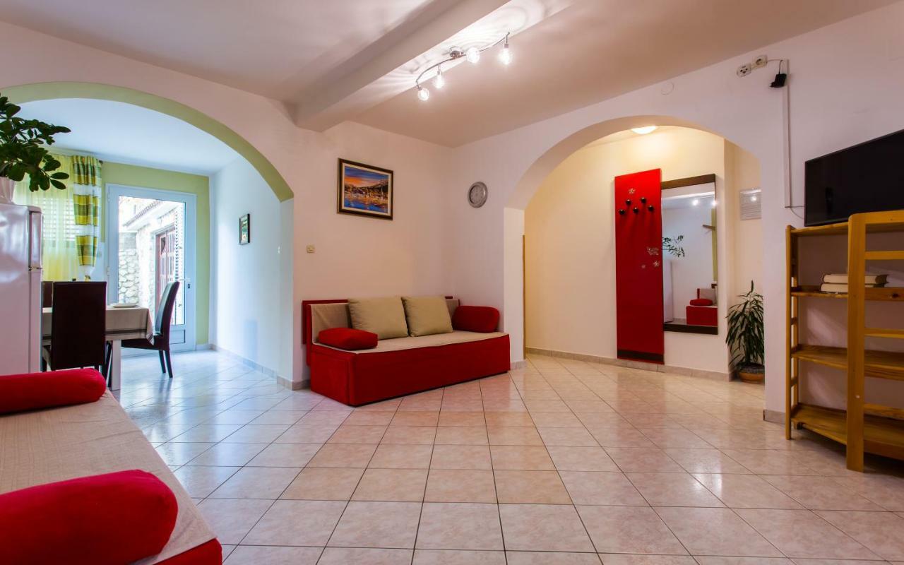 Apartments Luka 2 Башка Екстер'єр фото